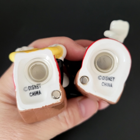 Minnie and Mickey Mouse retro car Disney salt and pepper shaker set - Picture 9 of 11